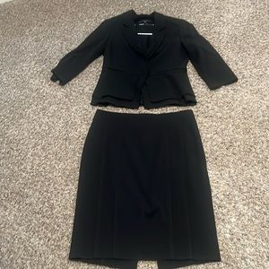 White house black market black peplum skirt suit